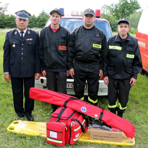Przekazanie sprzętu dla Ochotniczych Straży Pożarnych